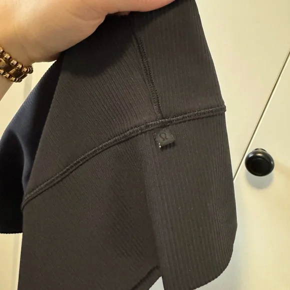 Lululemon Reversible Black Ribbed Tank Top - Picture 3 of 3